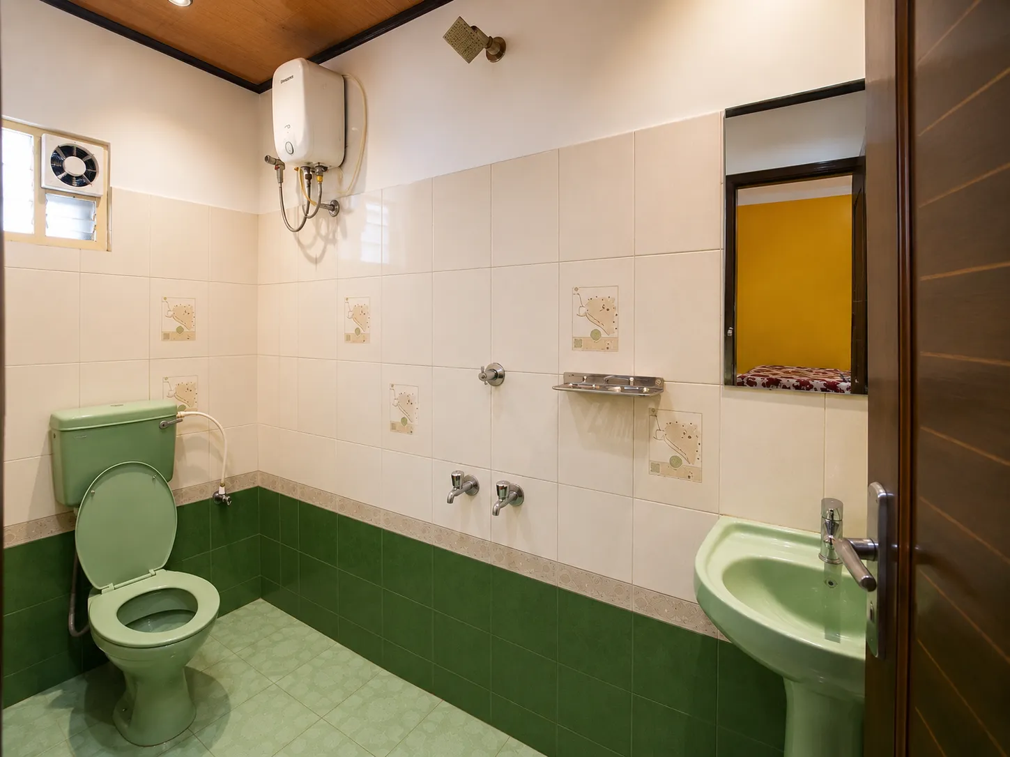 Dormitory - Interior View #4