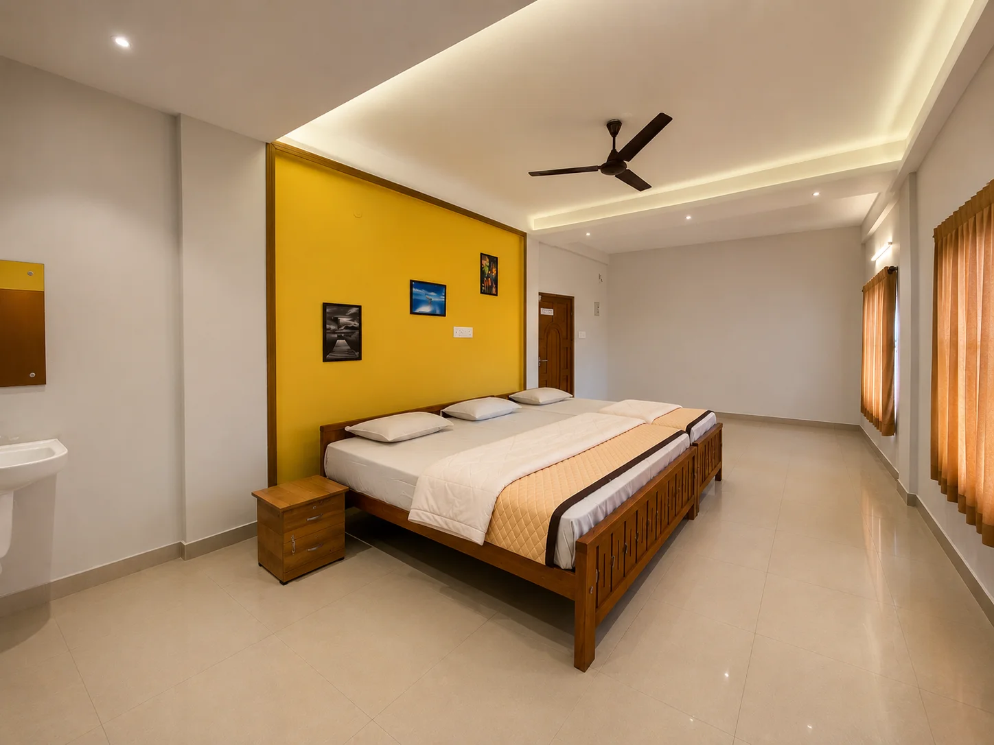 3 Bed Single Room (308) - Main View